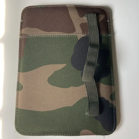 Herschel Cypress Sleeve in CAMI for IPAD mini - Picture 4 of 7